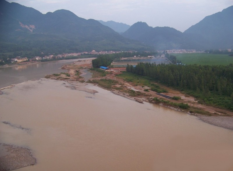 西鄉縣涇洋河三里河段河谷地貌