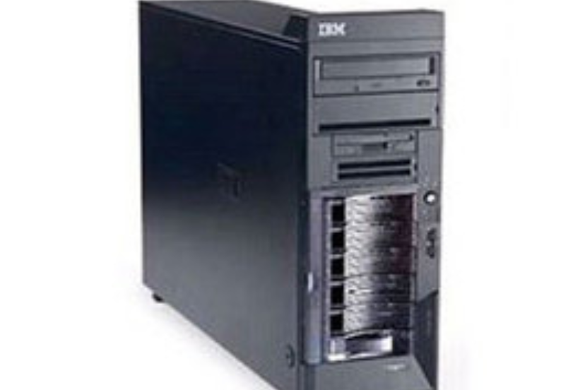 IBM xSeries 220