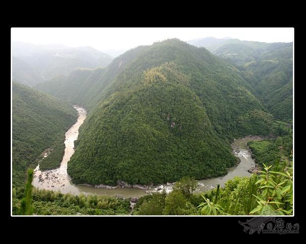 葛家渡大峽谷“U”型大拐彎