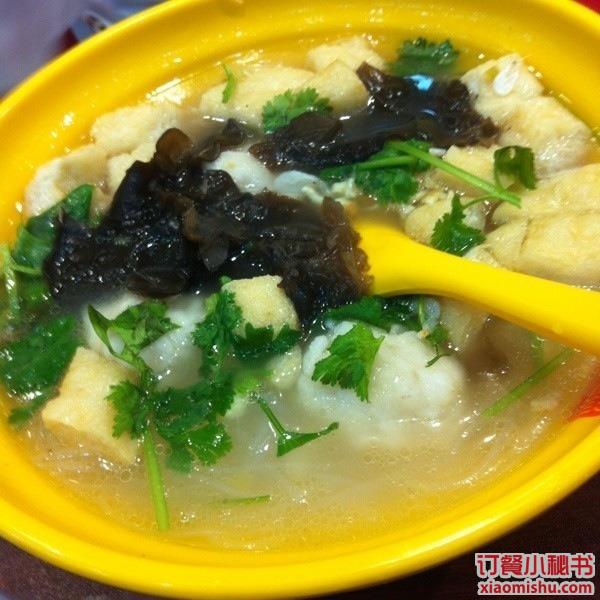 油豆腐牛肉冬粉湯