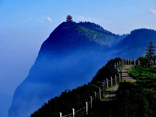 樂山市峨眉山景區