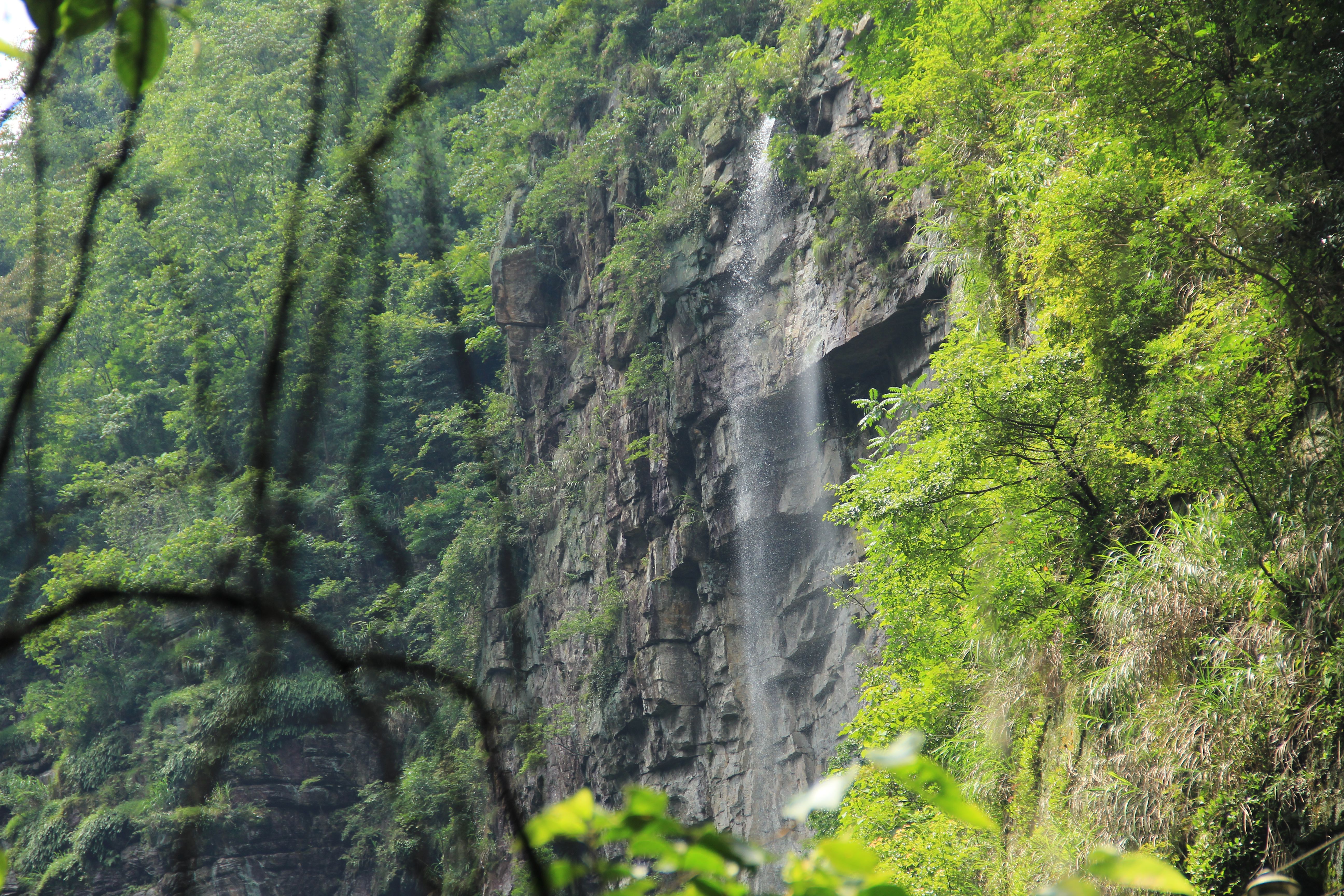 夾縫岩自然風景區