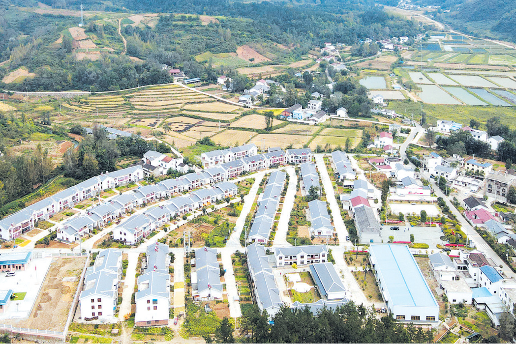 中村村(湖北省十堰市房縣軍店鎮下轄村)