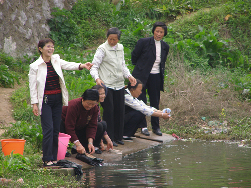 圖3 九江山歌“不洗衣裳單望郎”