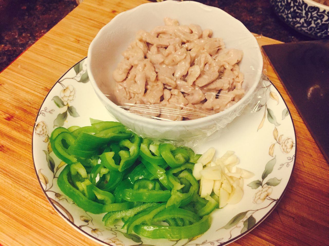 榨菜豆芽炒肉絲