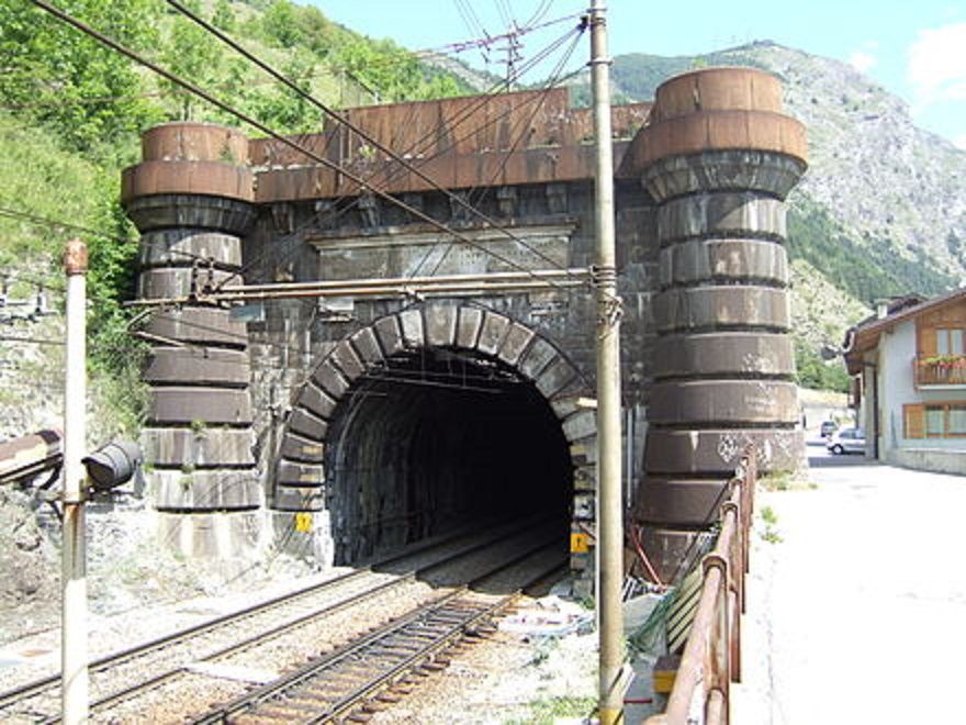 仙尼斯峰鐵路隧道