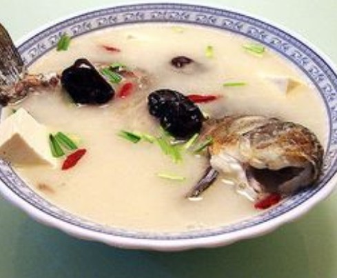 木瓜鯽魚湯