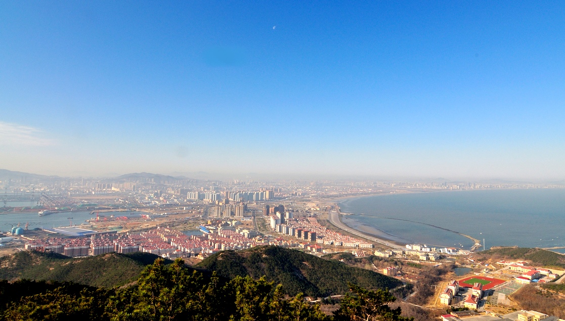 芝罘島在煙臺市的位置（上為煙臺下為島）