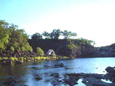 鏡泊湖火山