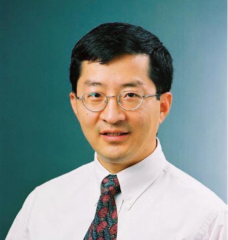 喬春明(IEEE集成結構和無線技術委員會主席)