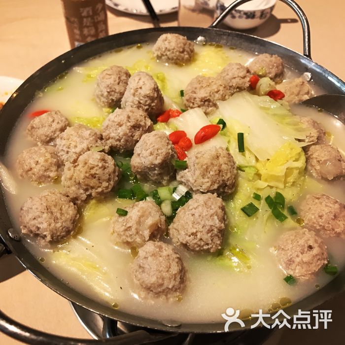 白菜冬粉汆丸子