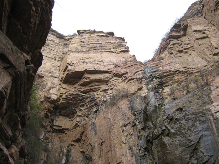 山的險峻