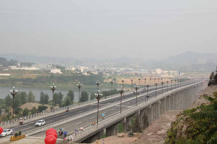 閬中嘉陵江三橋