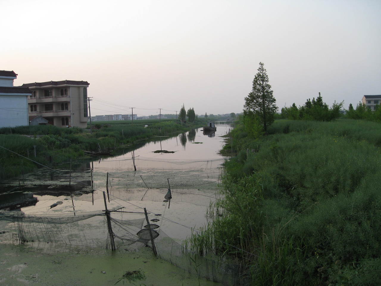 戴青山村與殷忠村的界河