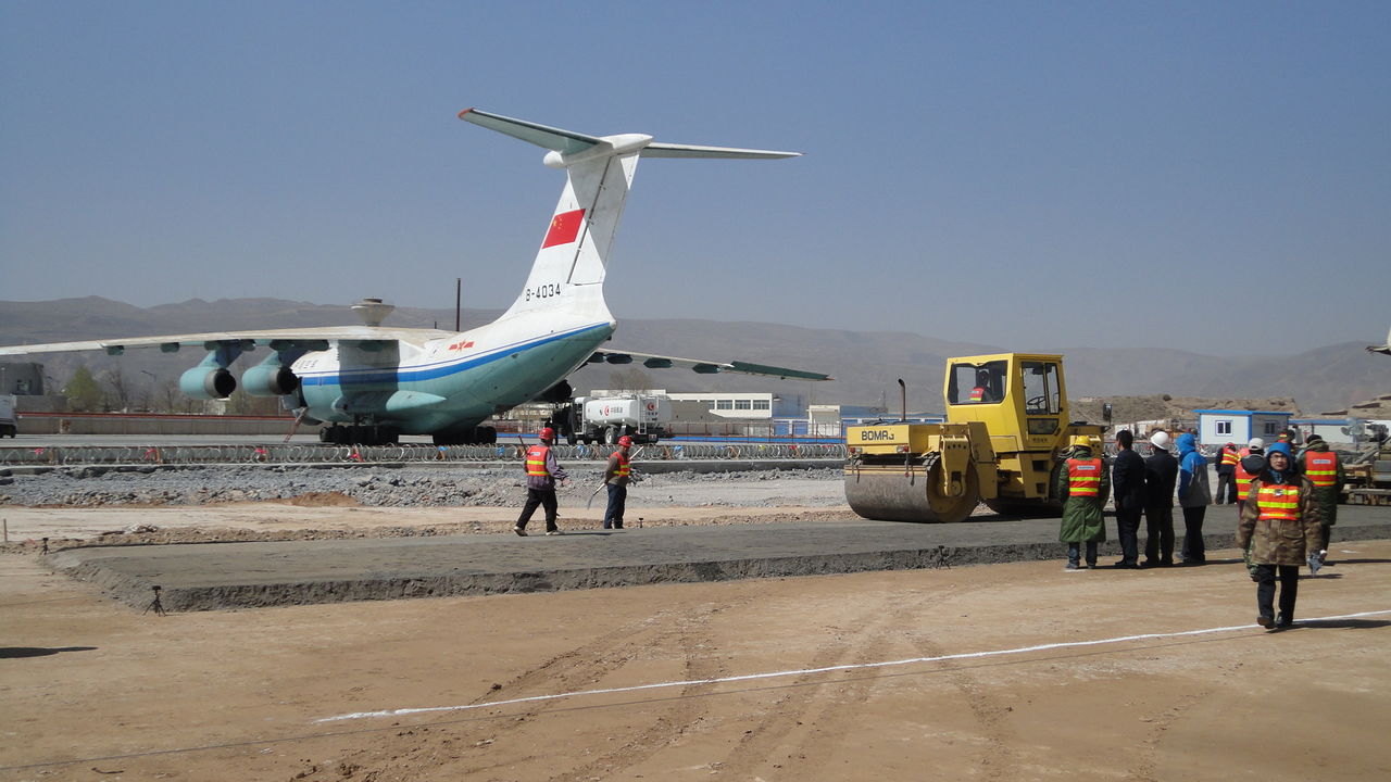 西北民航機場建設公司