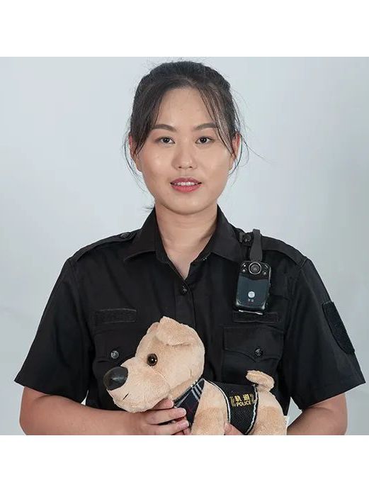 李焱(上海軌道公交總隊警犬支隊警犬訓導崗位文職輔警)