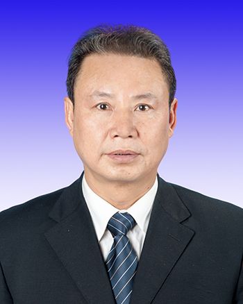 李群林