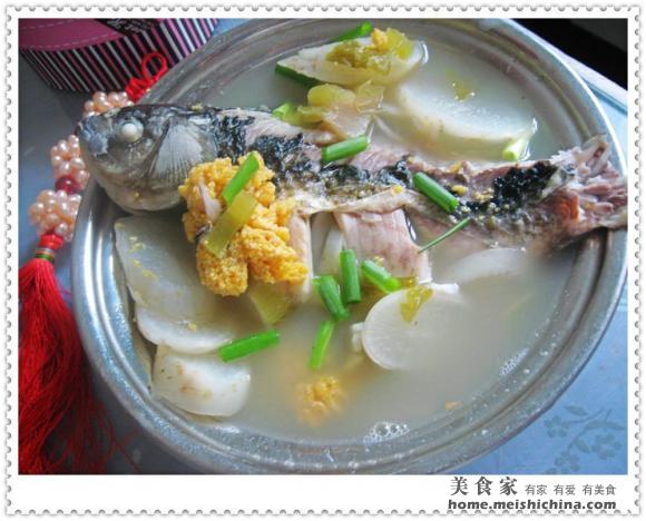 魚水相依鯽魚湯