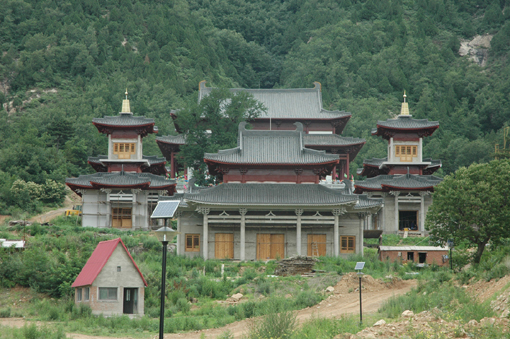 黑山寺村