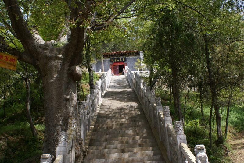 金粟山寺院