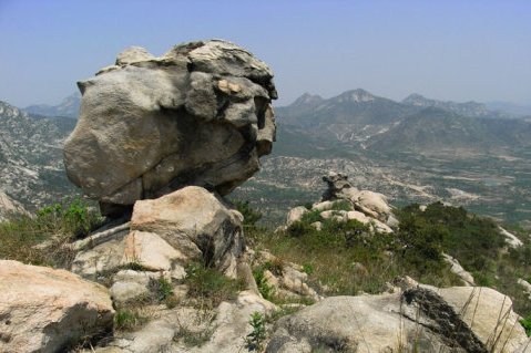 東窩洛子村