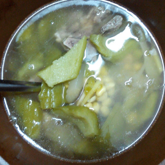 黃豆苦瓜湯