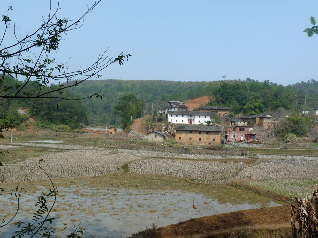 岩三坳自然村