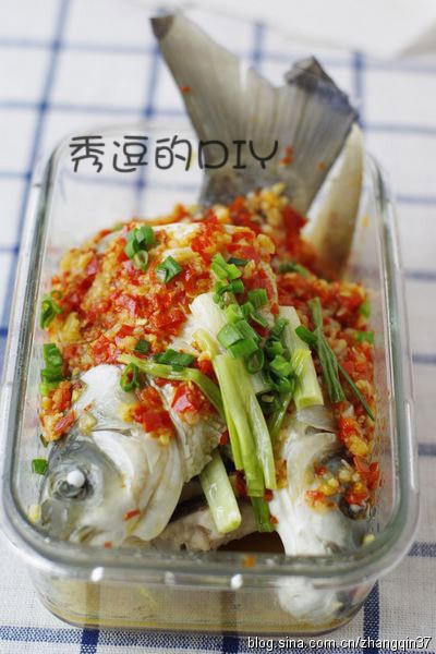 蒜蓉剁辣椒蒸魚