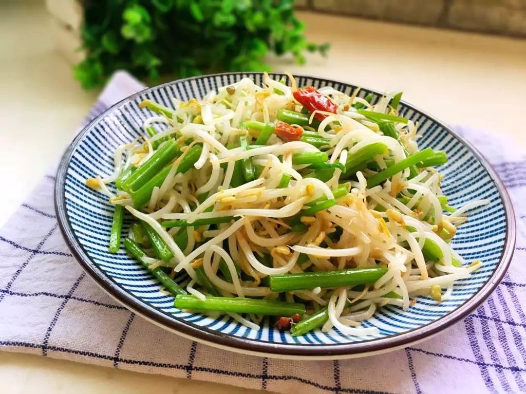 醋香肉絲蒜台綠豆芽