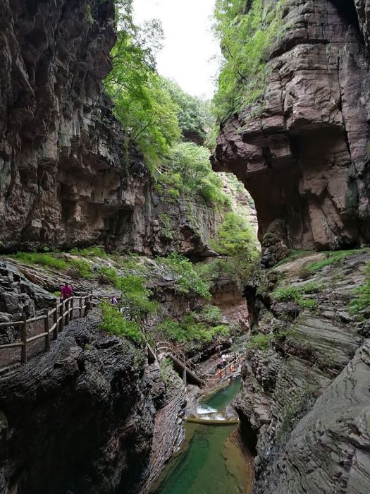 河南關山國家地質公園