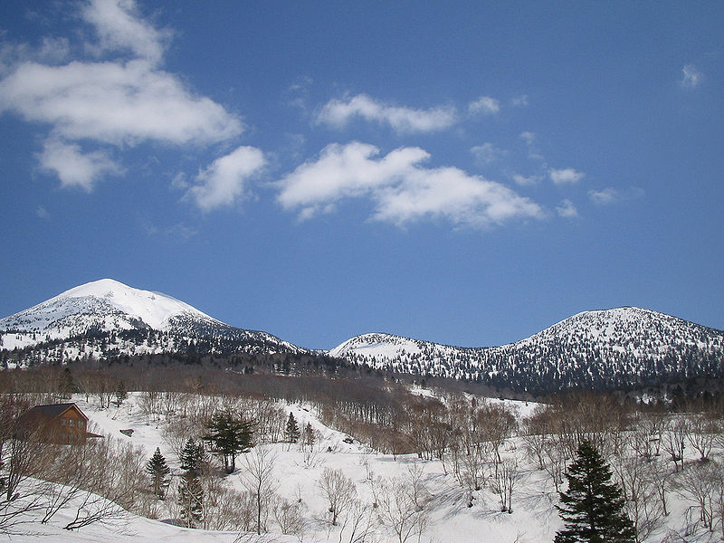 八甲田山(日本青森縣中部火山群的總稱)