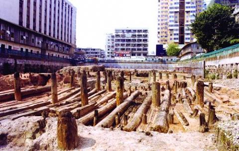 西漢水閘遺址