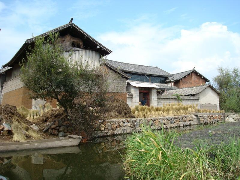 西湖中登村