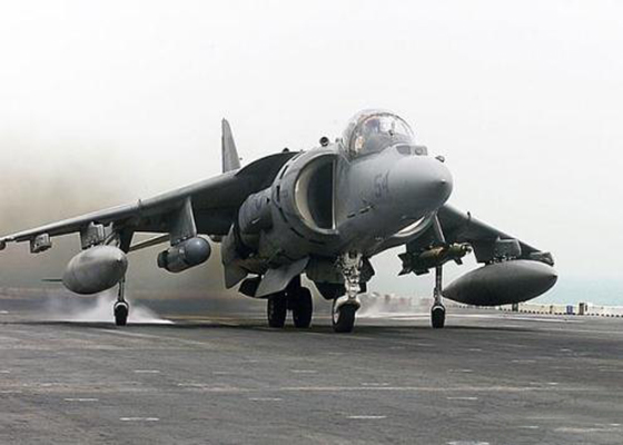 麥道AV-8