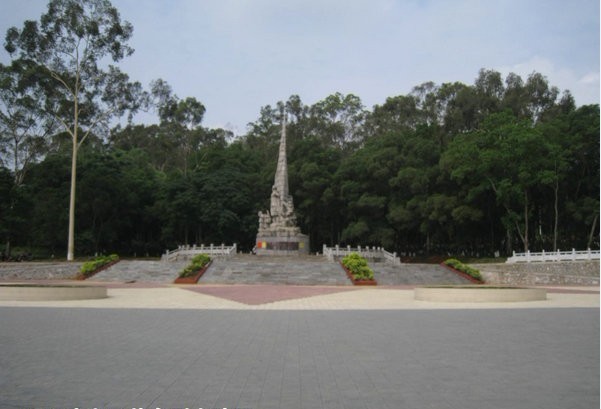 武宣縣革命烈士紀念陵園全景