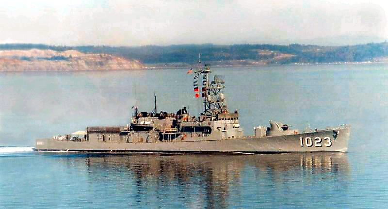 迪利級護衛艦DE-1023伊萬號艦