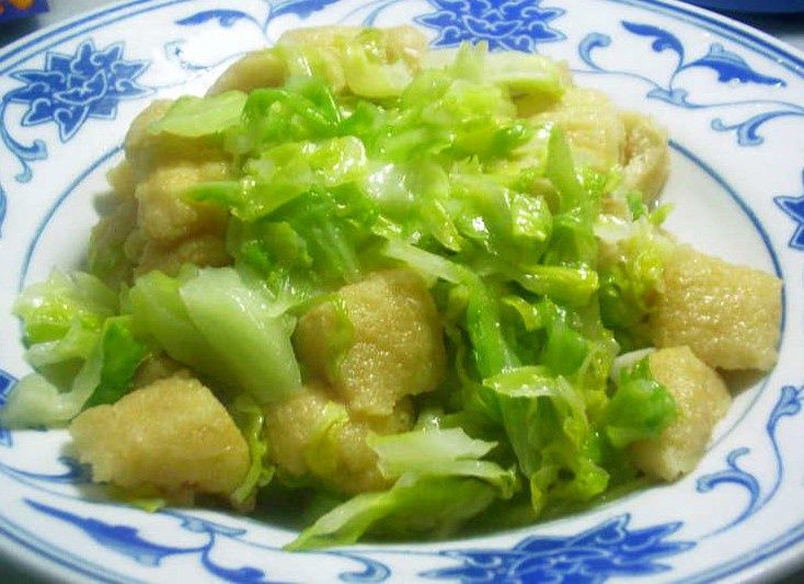 捲心菜炒油豆腐