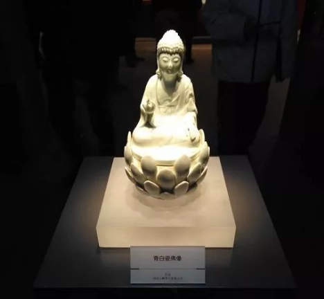 北宋青白瓷佛像