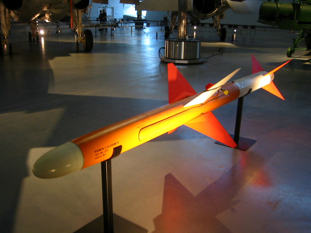 AIM-7空空飛彈(“麻雀”空空飛彈)