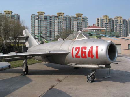 米格-15戰鬥機(MiG-15戰鬥機)