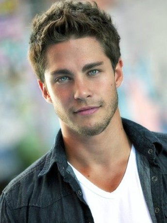 迪恩·蓋耶(Dean Geyer)