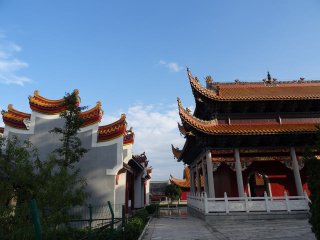 雨母山寺廟