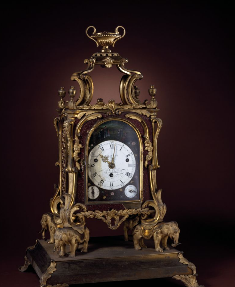 18世紀銅鍍金四象馱三套鐘