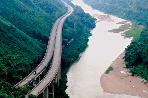 新街—河口高速公路