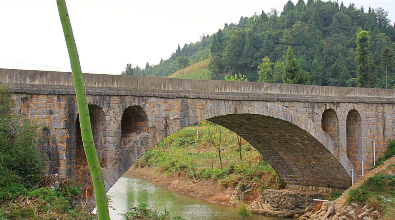 鳳岡縣會龍橋