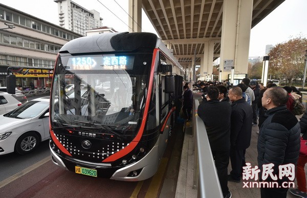 支線運營車輛 宇通牌ZK6125BEVG25