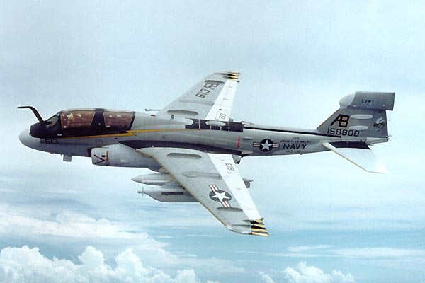 EA-6徘徊者式電子作戰機
