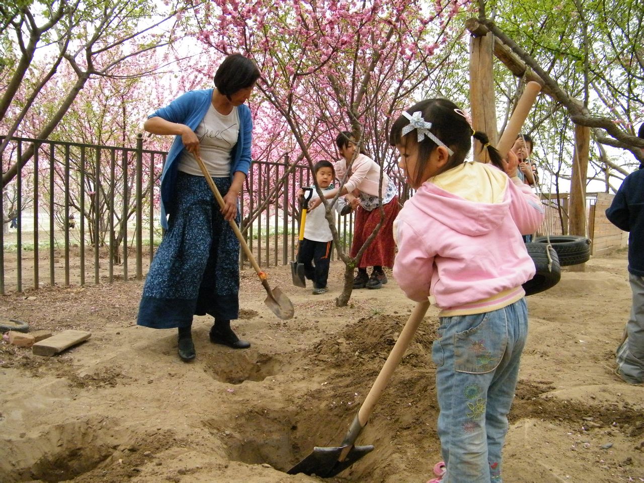 李躍兒芭學園