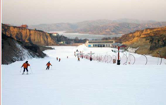 山西梅苑南山滑雪場