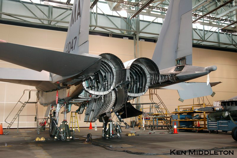 F-15結構不惜工本，製造難度非常高